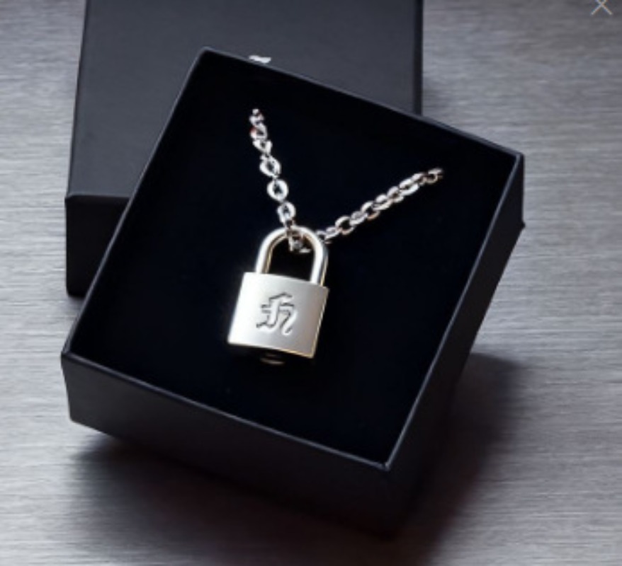 Smooth Matte Finish Metal Lock - Men Accessories Style avis et prix